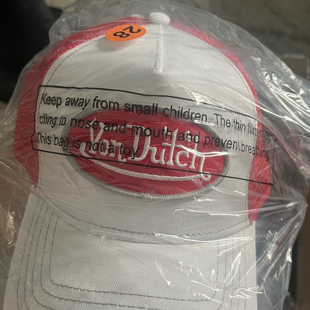 Von Dutch White and Red Trucker Hat NWT